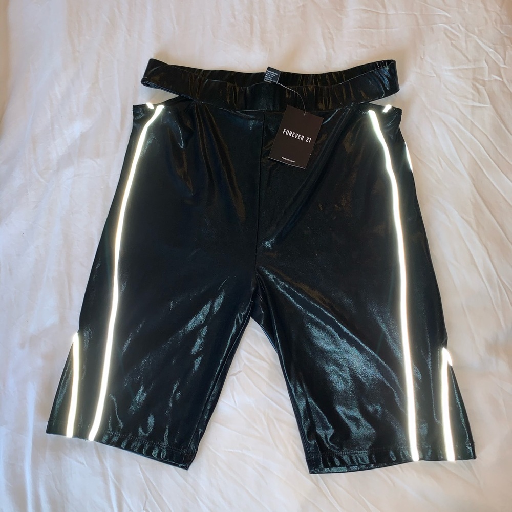 Forever 21 Reflective Bike Short - Picture 4 of 5
